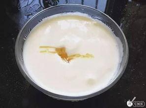 吃瓜吃出酸奶味,意外吃出酸奶味，揭秘夏日消暑新潮流